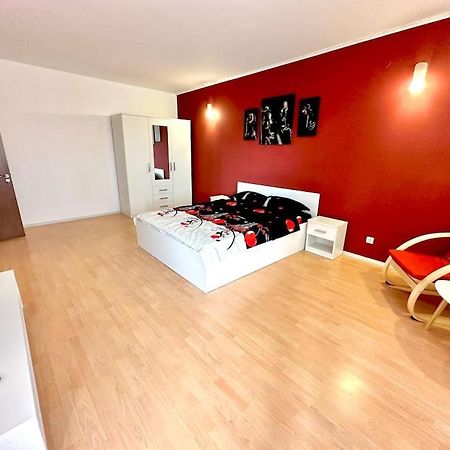 Apartament Novara 21 Κραϊόβα Εξωτερικό φωτογραφία