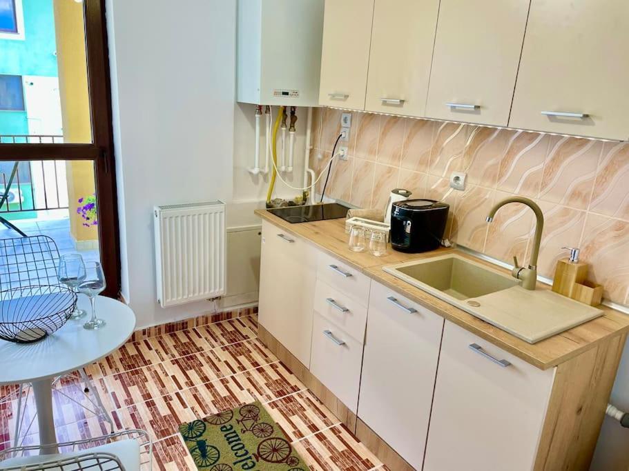 Apartament Novara 21 Κραϊόβα Εξωτερικό φωτογραφία